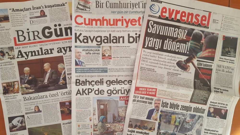 Onafhankelijke media in Turkije: droog blijven aan de kant van het zwembad